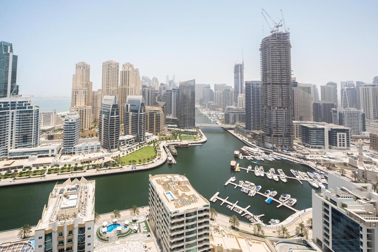 Fam Living - Marina Marvel - Studio Apartment With Breathtaking Views In Studio One Tower ドバイ エクステリア 写真