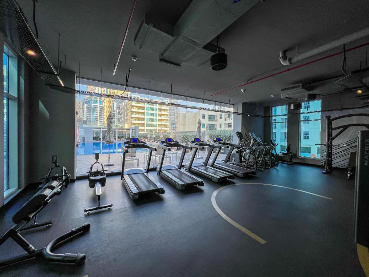 Fam Living - Marina Marvel - Studio Apartment With Breathtaking Views In Studio One Tower ドバイ エクステリア 写真